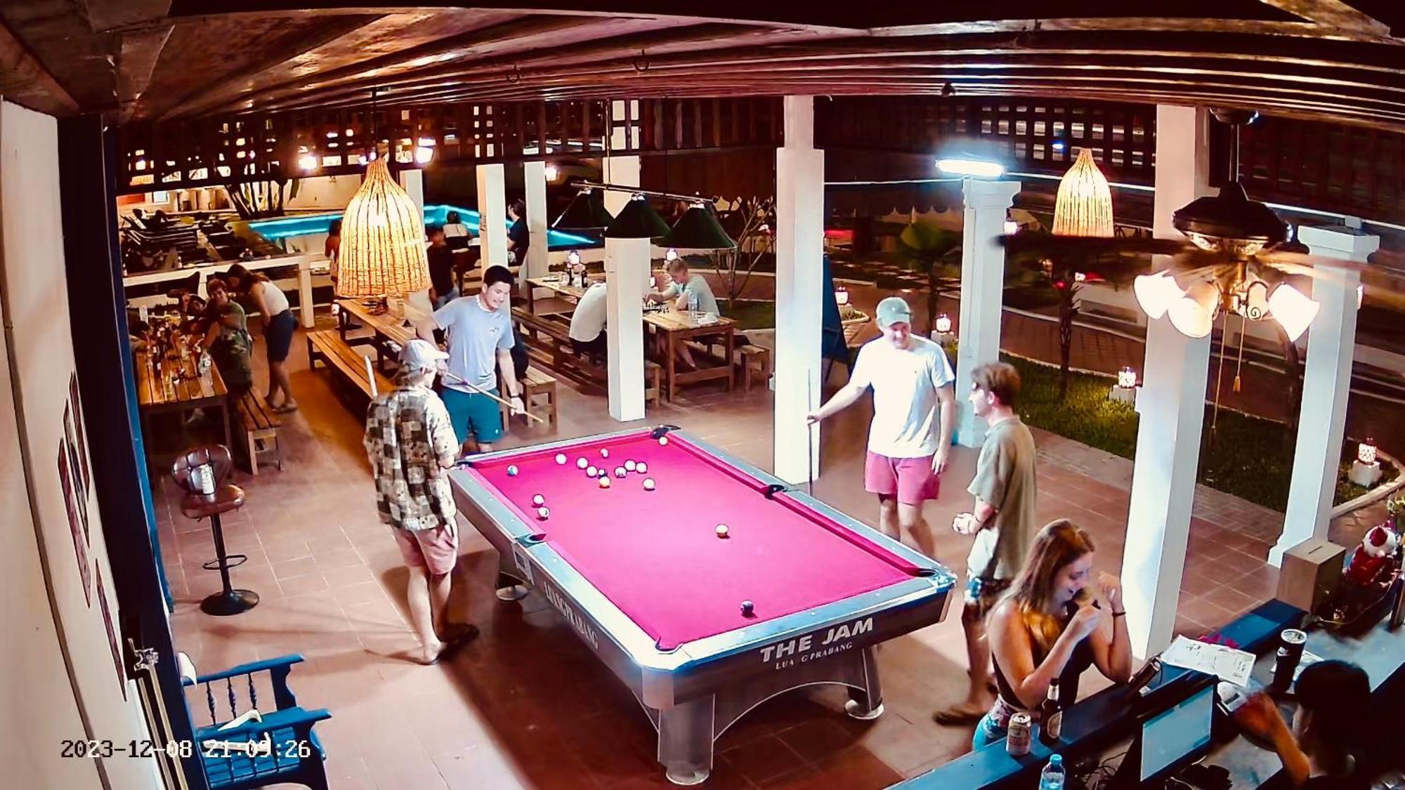 The Jam Hostel Luang Prabang Extérieur photo